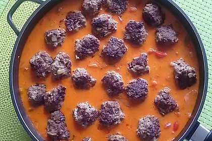 Hackbällchen in Paprikarahmsauce 68