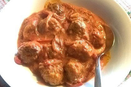 Hackbällchen in Paprikarahmsauce 51