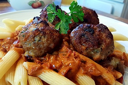Hackbällchen in Paprikarahmsauce 44