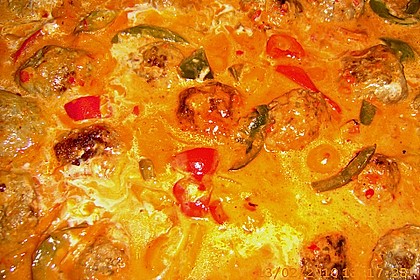Hackbällchen in Paprikarahmsauce 63