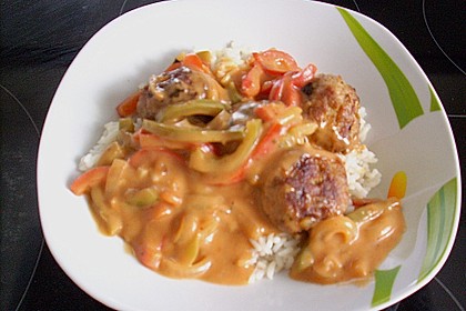 Hackbällchen in Paprikarahmsauce 70