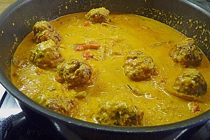 Hackbällchen in Paprikarahmsauce 72