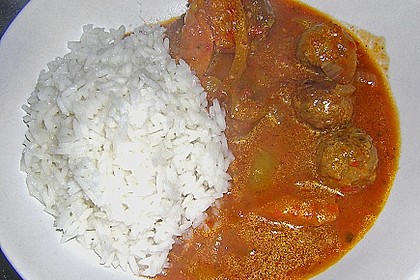 Hackbällchen in Paprikarahmsauce 52