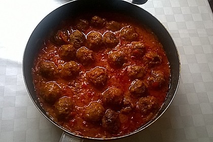 Hackbällchen in Paprikarahmsauce 33