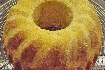 Buttermilch - Apfel - Guglhupf 12
