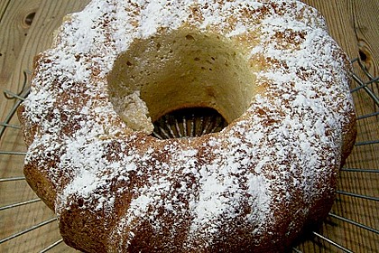 Buttermilch - Apfel - Guglhupf 18