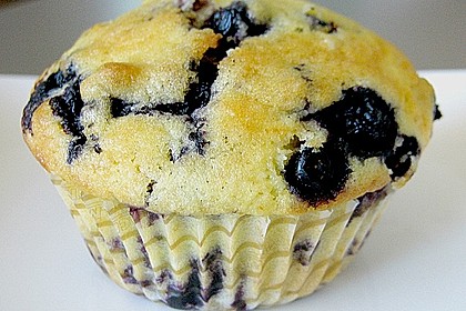 Mile high Blueberry Muffins 2