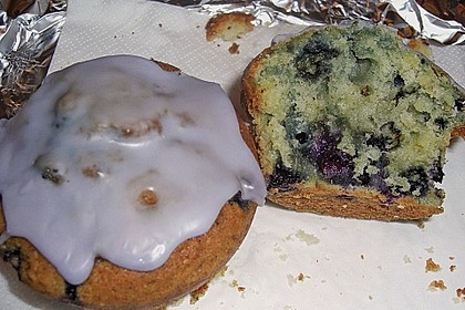 Mile high Blueberry Muffins 110