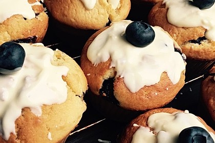 Mile high Blueberry Muffins 76