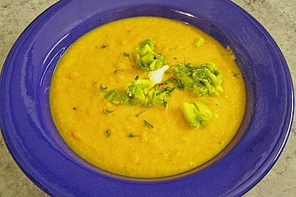 Möhrensüppchen mit Ingwer und Avocado 22