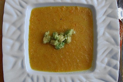 Möhrensüppchen mit Ingwer und Avocado 32
