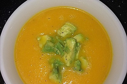 Möhrensüppchen mit Ingwer und Avocado 11