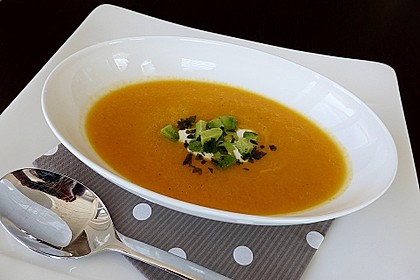 Möhrensüppchen mit Ingwer und Avocado 5