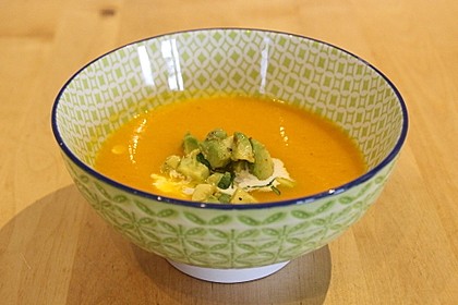 Möhrensüppchen mit Ingwer und Avocado 4