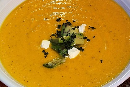 Möhrensüppchen mit Ingwer und Avocado 2