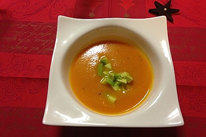 Möhrensüppchen mit Ingwer und Avocado 27