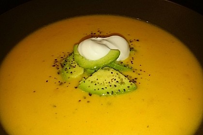 Möhrensüppchen mit Ingwer und Avocado 23