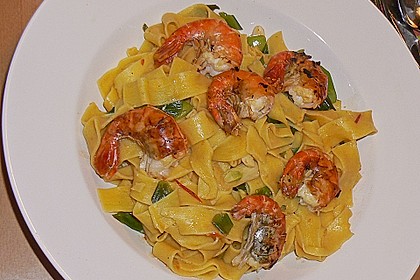 Pasta mit Lauch und Gambas 3