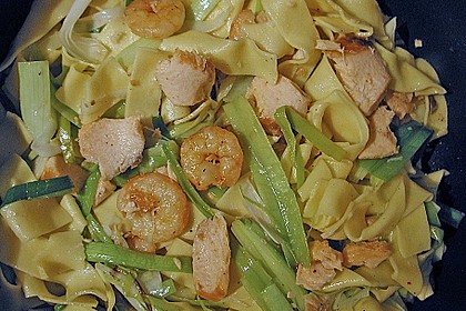 Pasta mit Lauch und Gambas 1