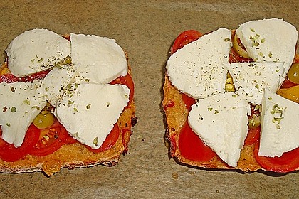 Tomaten - Mozzarella - Br&ouml;tchen 1