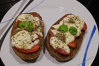 Tomaten - Mozzarella - Br&ouml;tchen 4
