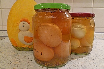 Eingelegte Eier mit Kräutern 10