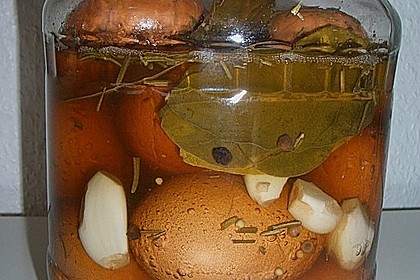 Eingelegte Eier mit Kräutern 7