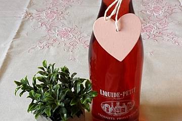 Roter Johannisbeerlikör