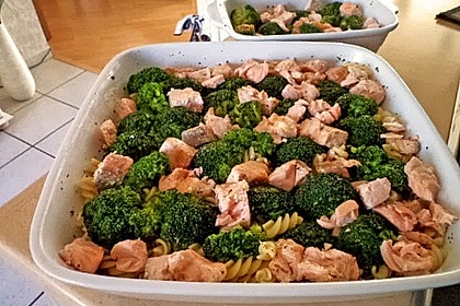 Nudel - Lachs - Brokkoli - Auflauf 9