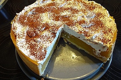 Apfelkuchen mit Sahne - Zimt - Haube