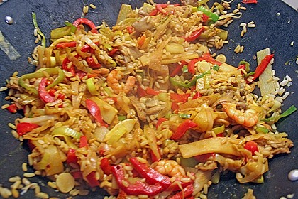 Asiapfanne mit Reis und Garnelen 8