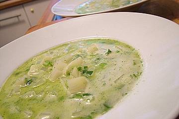Kohlrabisuppe mit Brunnenkresse