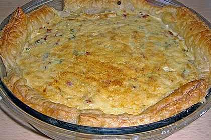 Lauchtorte mit Bl&auml;tterteig