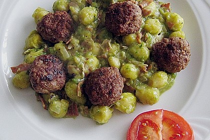 Rosenkohlgemüse mit Mini - Frikadellen 1