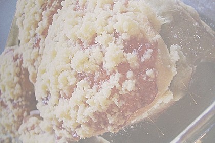 HEART's Kirschstreusel - Hefeteilchen 7
