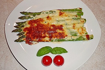 Albertos gr&uuml;ner Spargel mit Parmesancreme 23