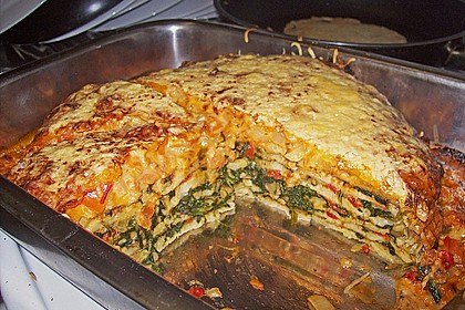 Pfannkuchen - Spinattorte mit Tomatensauce 4