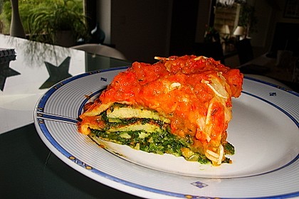 Pfannkuchen - Spinattorte mit Tomatensauce 5