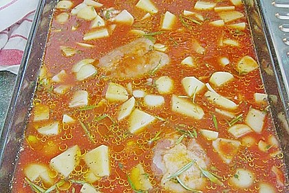 H&uuml;hnchen mit Rosmarinkartoffeln in Tomatenso&szlig;e 1