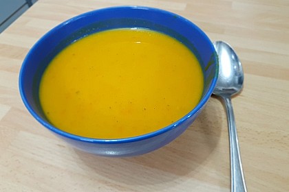 Kürbis - Möhren - Suppe 2