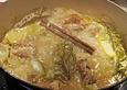 Mallorquinisches Kaninchen mit Zwiebeln