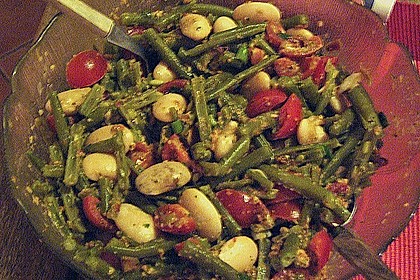 Bohnensalat mit Tomaten und rotem Pesto 4