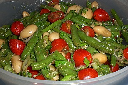 Bohnensalat mit Tomaten und rotem Pesto 1