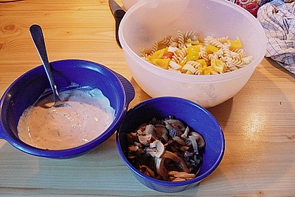WW - Leichter Nudelsalat mit Paprika und Champignons 7