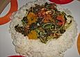 Asiatisches Spinatgem&uuml;se mit Erdn&uuml;ssen und Sprossen