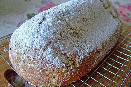 Saftiger Quarkstollen 2