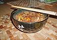 Scharfe Suppe mit Mais und Glasnudeln