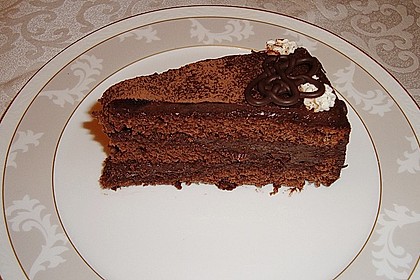 Amaretto - Trüffel - Sahne - Torte 1