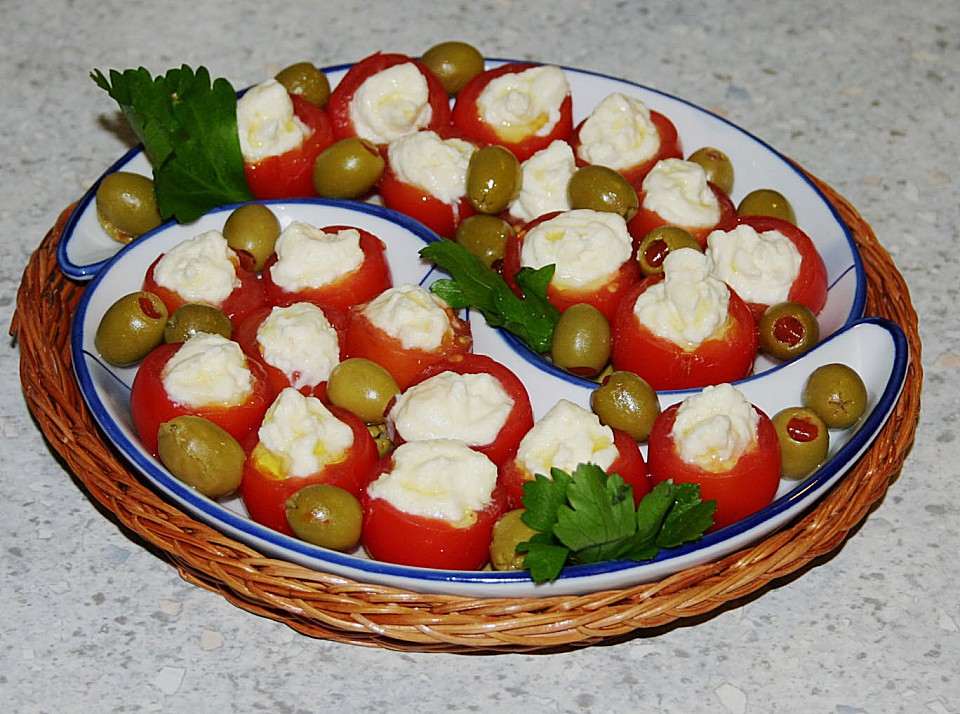 Gefüllte Tomaten mit Schafskäsecreme (Rezept mit Bild) | Chefkoch.de
