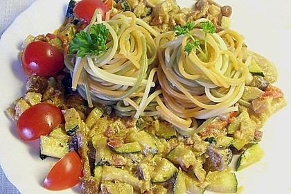 Tagliatelle in Zucchini - Pfifferling - Rahmso&szlig;e 2